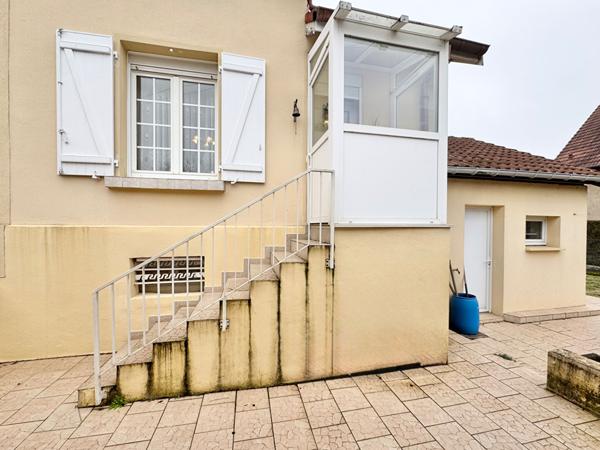 Charmante maison des années 30 avec son jardin, son garage et ses caves sèches