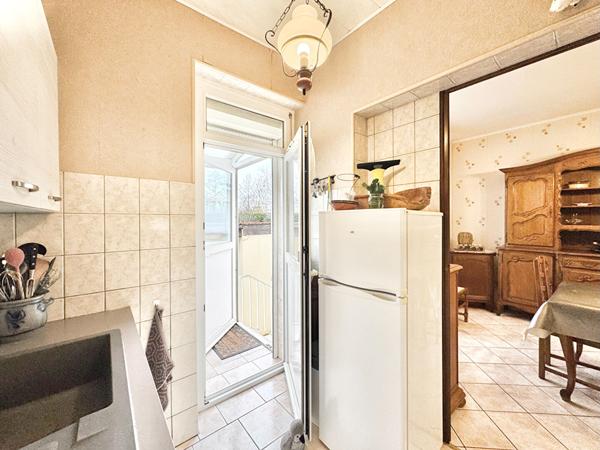 Charmante maison des années 30 avec son jardin, son garage et ses caves sèches