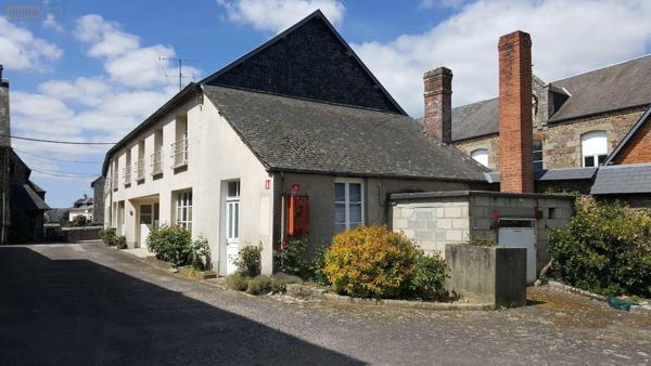 Immeuble à vendre à Barenton dans la Manche (50720), ref : 076/305