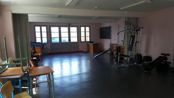 Immeuble à vendre à Barenton dans la Manche (50720), ref : 076/305