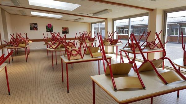 Immeuble à vendre à Barenton dans la Manche (50720), ref : 076/305