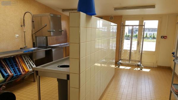 Immeuble à vendre à Barenton dans la Manche (50720), ref : 076/305