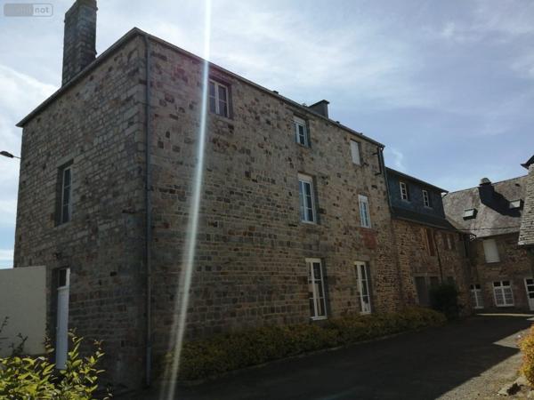 Immeuble à vendre à Barenton dans la Manche (50720), ref : 076/305