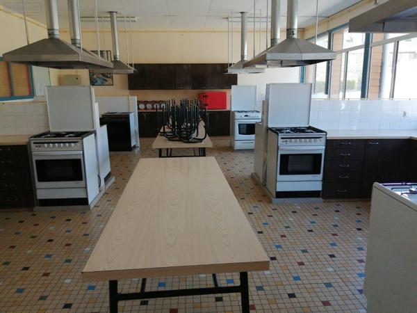 Immeuble à vendre à Barenton dans la Manche (50720), ref : 076/305