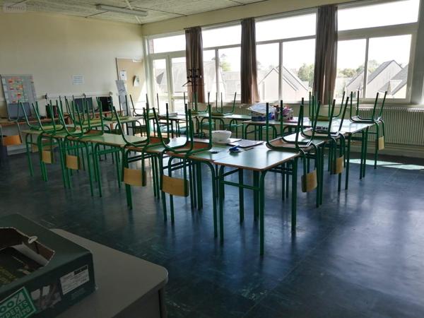 Immeuble à vendre à Barenton dans la Manche (50720), ref : 076/305