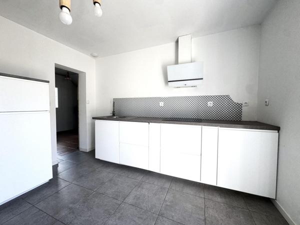 Maison de plain-pied de 100m² avec jardin