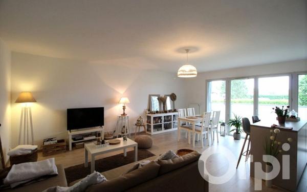 Appartement à louer    3 pièces •  Chens-sur-Léman