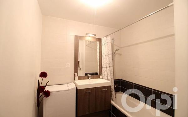 Appartement à louer    3 pièces •  Chens-sur-Léman