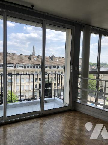 VALENCIENNES HYPER CENTRE APPARTEMENT EN DUPLEX LUMINEUX