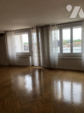 VALENCIENNES HYPER CENTRE APPARTEMENT EN DUPLEX LUMINEUX