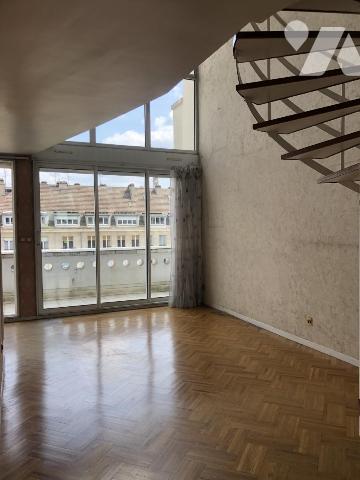 VALENCIENNES HYPER CENTRE APPARTEMENT EN DUPLEX LUMINEUX