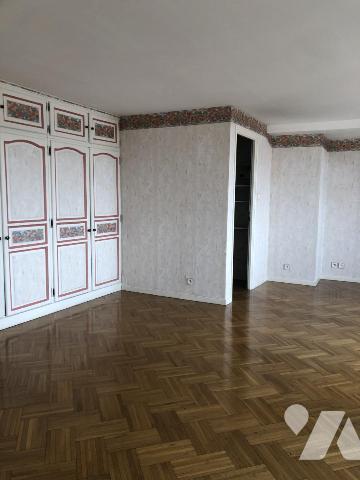 VALENCIENNES HYPER CENTRE APPARTEMENT EN DUPLEX LUMINEUX