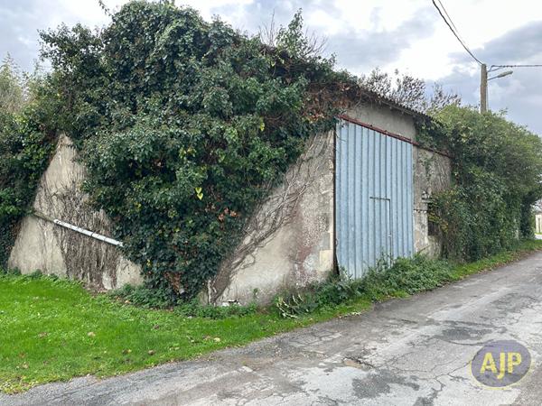 Vente maison Echebrune : 33 500 € - AJP Immobilier Pons