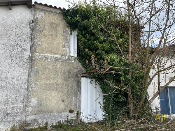 Vente maison Echebrune : 33 500 € - AJP Immobilier Pons