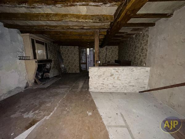 Vente maison Echebrune : 33 500 € - AJP Immobilier Pons