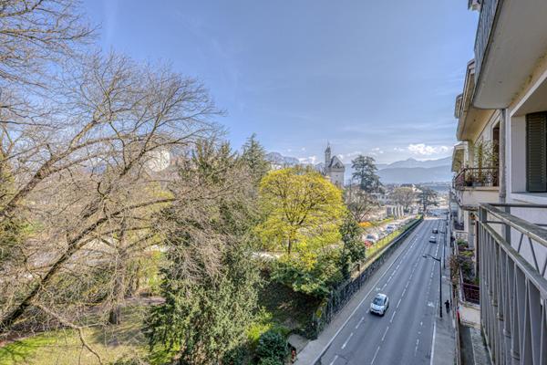 Appartement 4 pièces à vendre au centre-ville de Chambéry - 95,50 m²