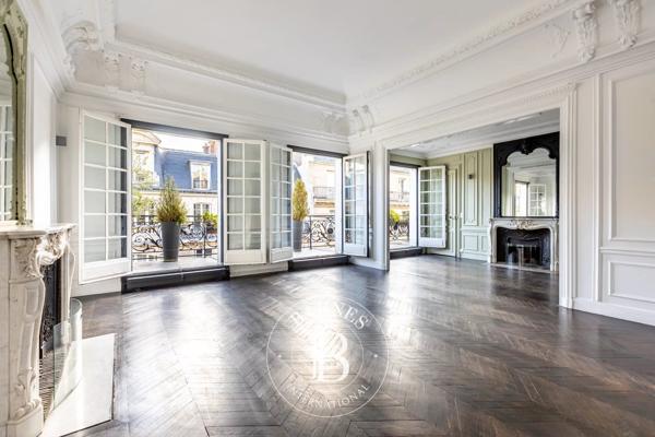 Paris 17ème, Appartement 4 Chambres -  255 m² à vendre