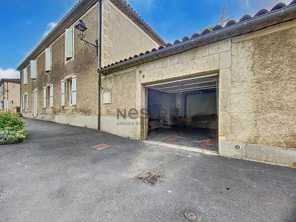 A vendre Maison de village 5 pieces de 134m2, a Ornezan, avec dependance sur un jardin arbore de
