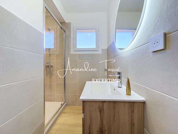 Un appartement entièrement rénové, prêt à vous accueillir !