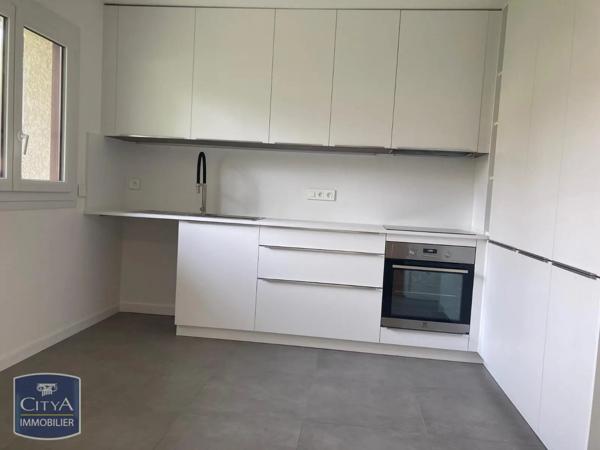 Appartement à louer 3 pièces 68m² Prévessin-Moëns (01280)