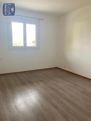 Appartement à louer 3 pièces 68m² Prévessin-Moëns (01280)