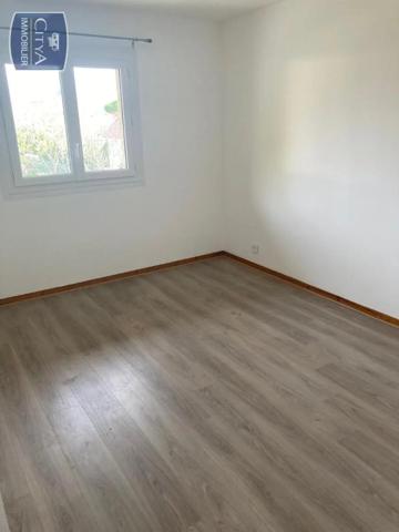 Appartement à louer 3 pièces 68m² Prévessin-Moëns (01280)