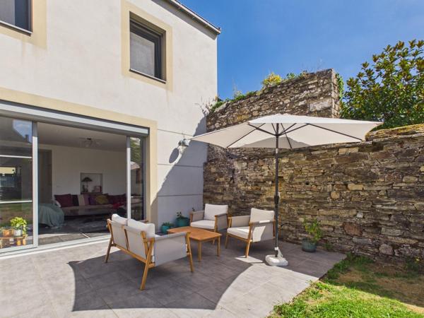 COUP DE CŒUR MAISON DE 183 m² ENTIEREMENT RÉNOVÉE