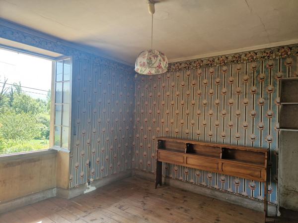 Ancien chai à Myans