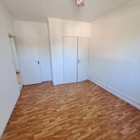 A VENDRE LAVELANET 2 APPARTEMENTS + 2 GARAGES + 2 JARDINS