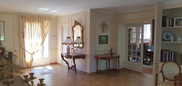 Aougny (51170) GRANDE MAISON AVEC GITE ET BEAU TERRAIN