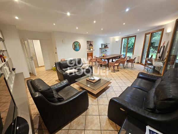 Appartement  rez-de-jardin Villeurbanne 7 pièces 161.30 m2