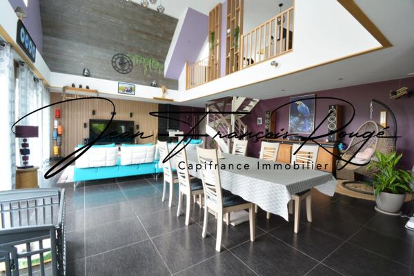 Magnifique plain-pied de 200 m² proche des commerces à Marigny le Lozon !!!