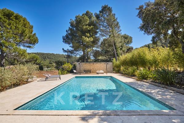 VENTABREN, VILLA DE CHARME RÉNOVÉE DE 200 m2, 4 CHAMBRES, 2 700 m2