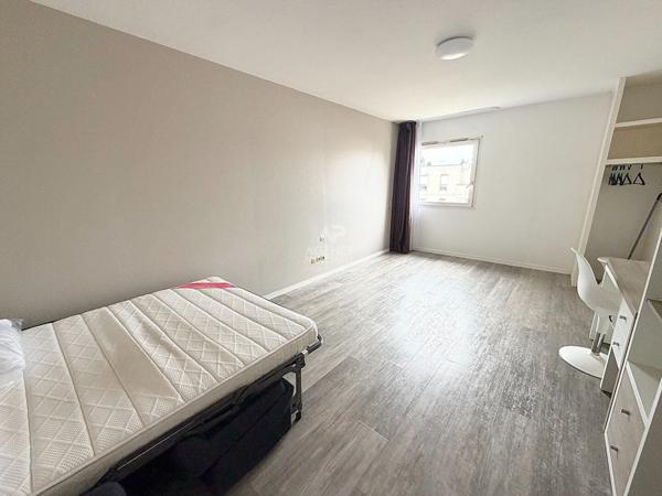 Studio Cergy 1 pièce 29.70 m2 loué sous LMNP €108 000 ** - Référence 2305