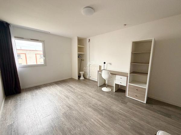 Studio Cergy 1 pièce 29.70 m2 loué sous LMNP €108 000 ** - Référence 2305