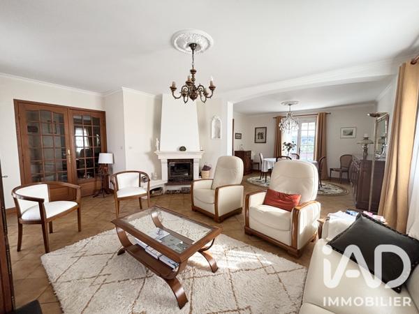 Maison à vendre 6 pièces 167 m² Saint-Gaultier