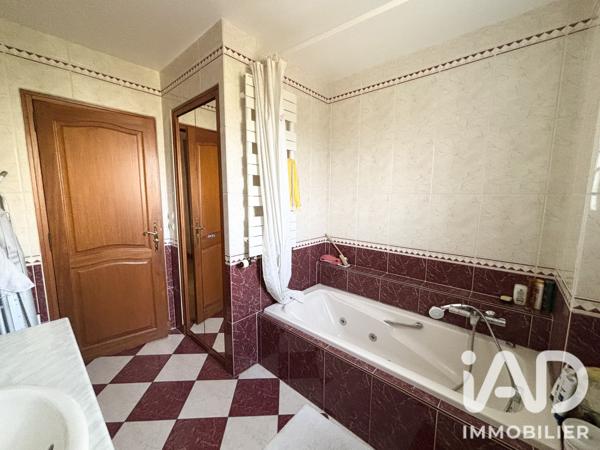 Maison à vendre 6 pièces 167 m² Saint-Gaultier