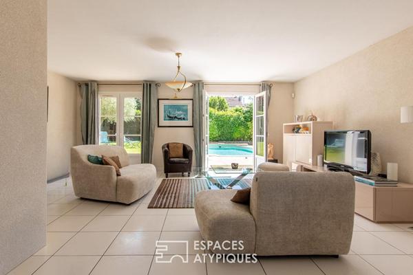 Maison familiale avec jardin et piscine