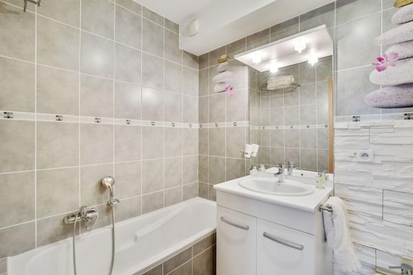 Vente Appartement de luxe Évian-les-Bains 4 Pièces 75 m²