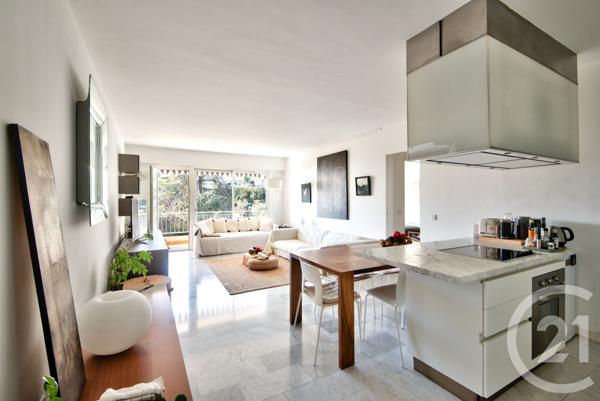 Appartement F3 à vendre  3 pièces - 74,64 m2 VILLEFRANCHE SUR MER - 06