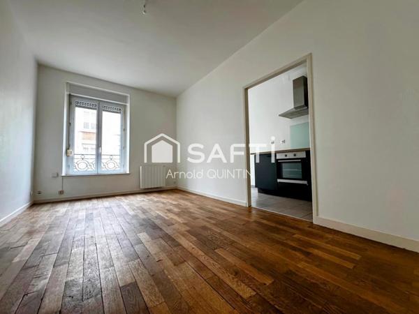 Immeuble 4 appartements + local commercial