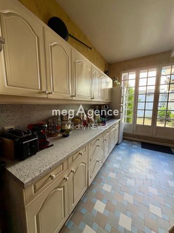 Immeuble à DOULLENS, 80600 - 322m²