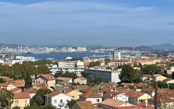 Maison à vendre    6 pièces •  La Seyne-sur-Mer