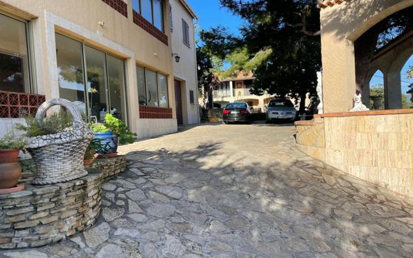 Maison à vendre    6 pièces •  La Seyne-sur-Mer