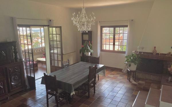 Maison à vendre    6 pièces •  La Seyne-sur-Mer