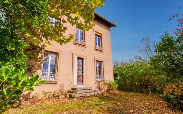 Maison à vendre    8 pièces • 146,54 m2 Caluire-et-Cuire