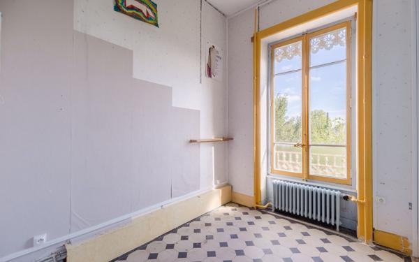 Maison à vendre    8 pièces • 146,54 m2 Caluire-et-Cuire