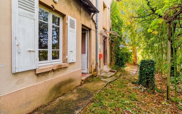 Maison à vendre    8 pièces • 146,54 m2 Caluire-et-Cuire