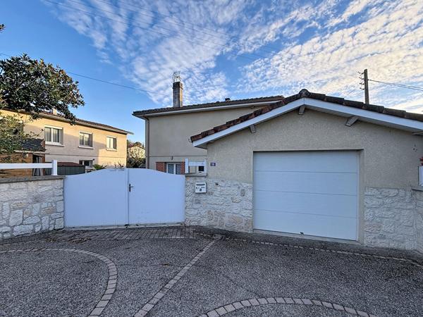 A vendre Maison Auch 5 pièces 136.55 m2 avec garage et jardin clôturé