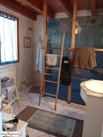 Maison à ABREST, 03200 - 5 pièces 90m²